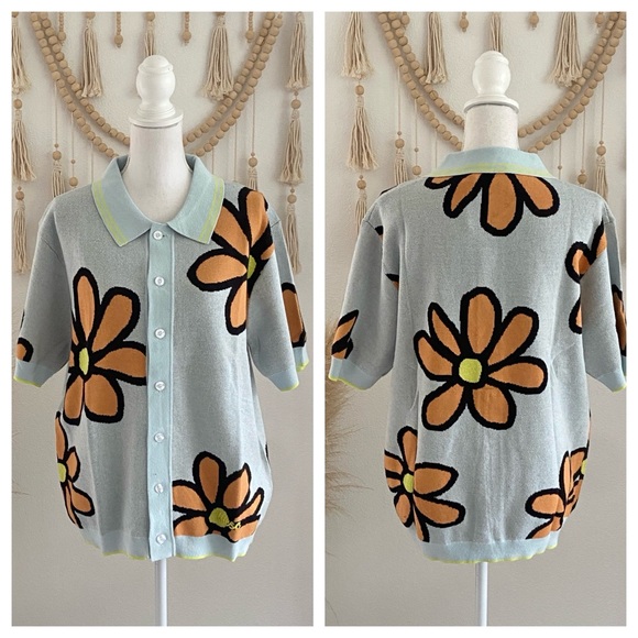 Wesc Other - WESC short sleeve knit cardigan daisies polo collar button front blue orange M